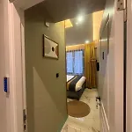 Warm Cozy 8 Min By Metro Station Appartamento