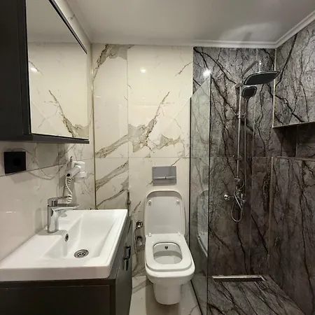 Apartament Warm Cozy 8 Min By Metro Station *