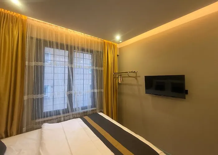 Warm Cozy 8 Min By Metro Station * Estambul